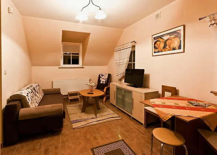 Trzy Kultury Zloty Widok شكلارسكا بوريبا