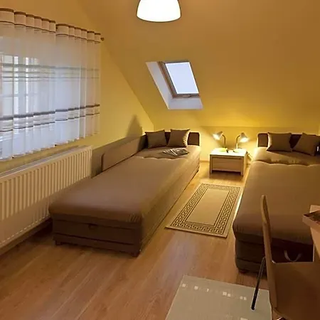 Trzy Kultury Zloty Widok Apartment